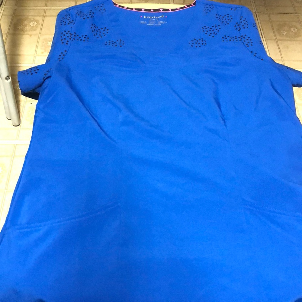 Scrub top